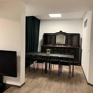 Central Private In Popular Neighborhood! Köln